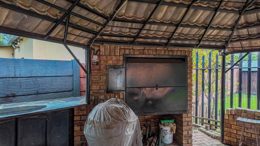4 Bedroom Property for Sale in Protea Park North West